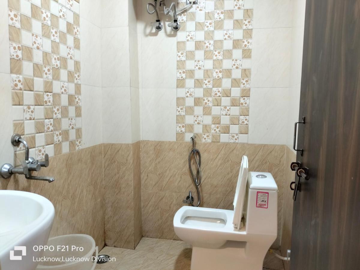 Hotel Kbs Lucknow Luaran gambar