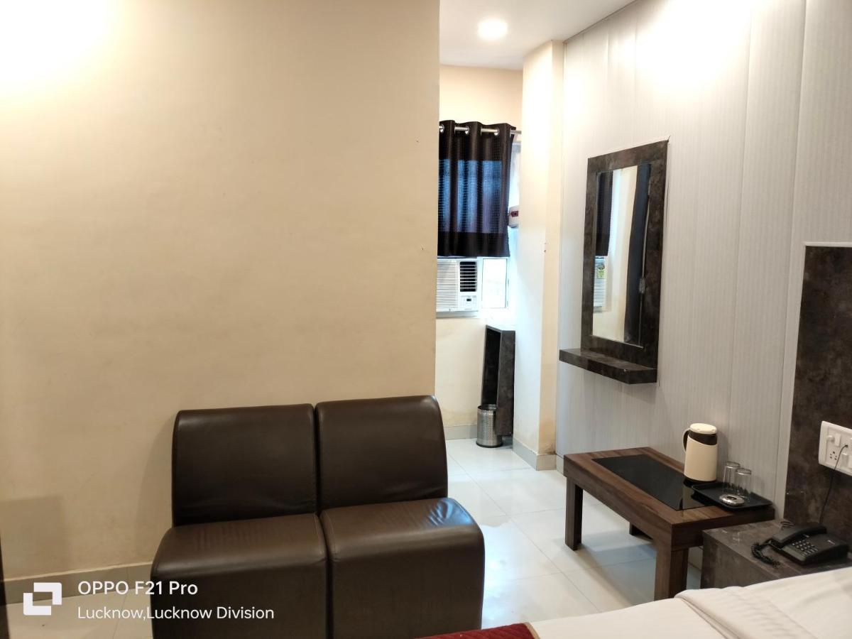 Hotel Kbs Lucknow Luaran gambar