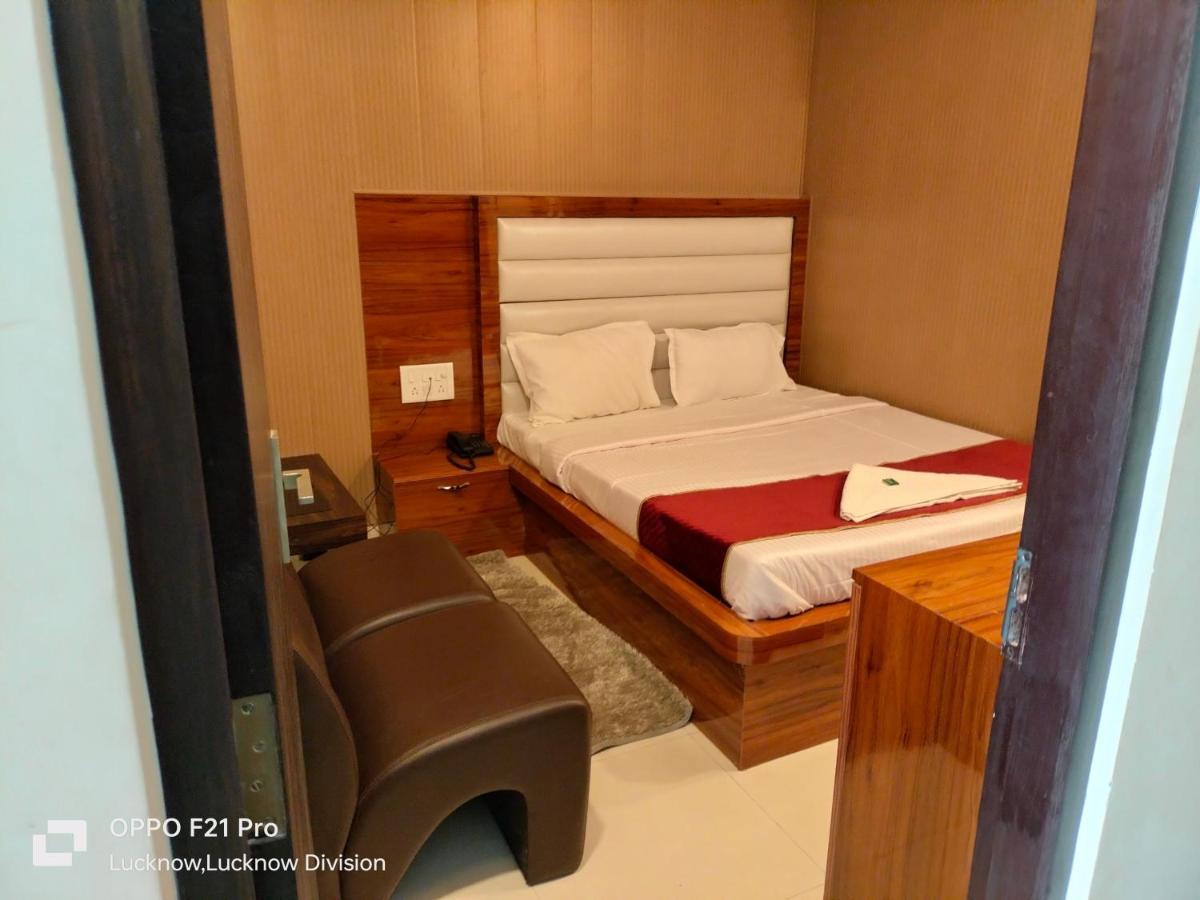 Hotel Kbs Lucknow Luaran gambar