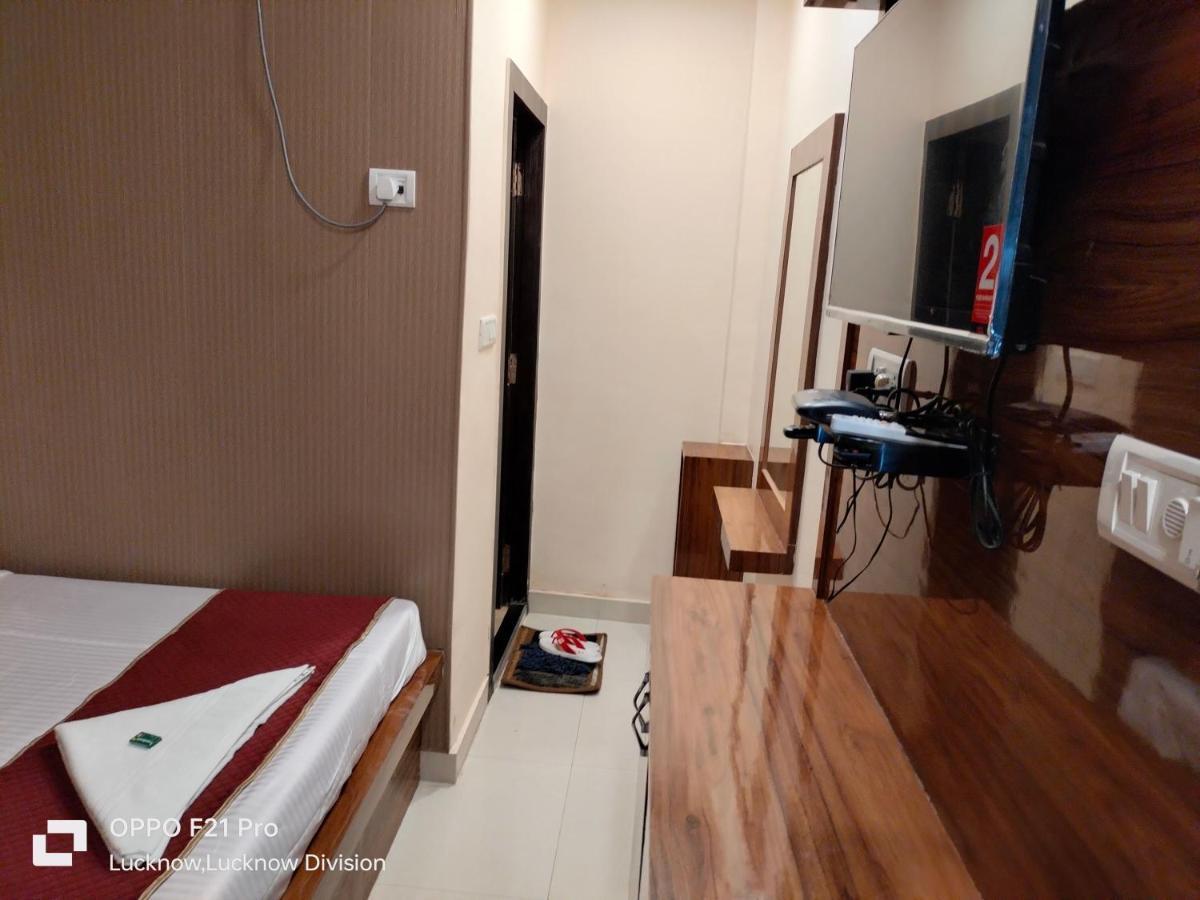 Hotel Kbs Lucknow Luaran gambar